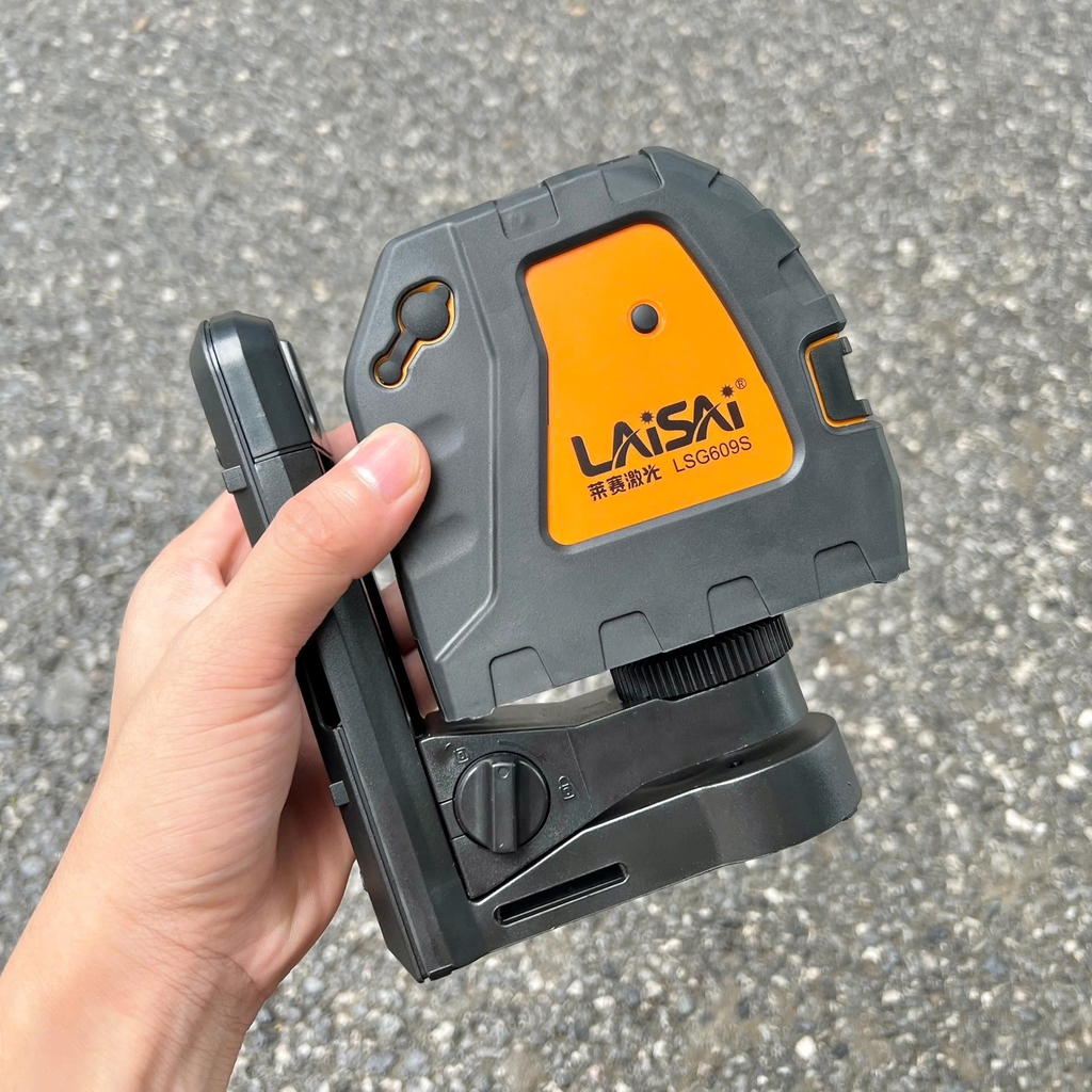 Máy cân mực laser 2 tia xanh Laisai LSG609S