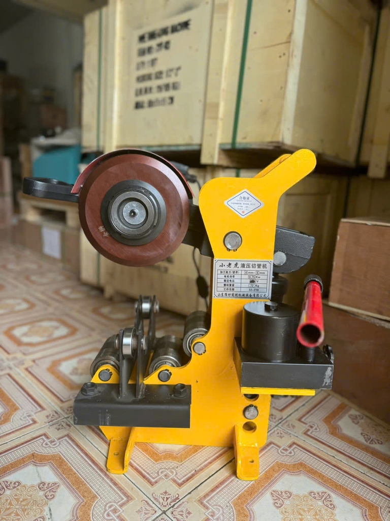 Máy Cắt Ống Thép Thủy Lực 219mm - QG-012