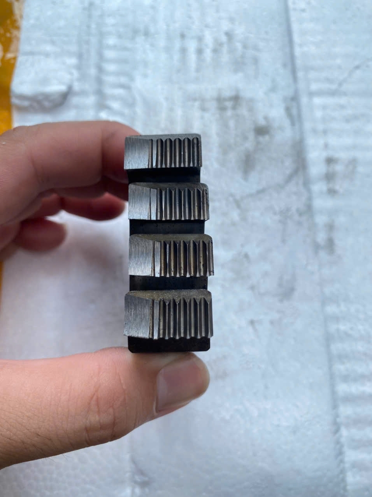 Dao Tiện Ren Ống Trung Quốc Tulex