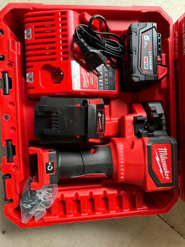 Máy cắt thanh ren Miwaukee M18 BLTRC gồm 2 pin 5.0 ah + sạc