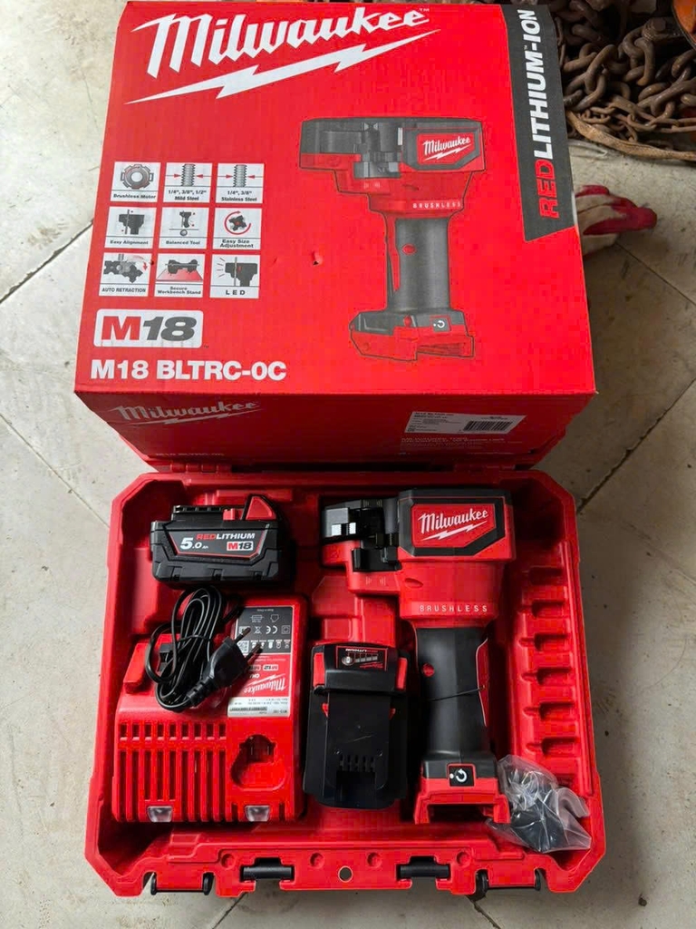 Máy cắt thanh ren Miwaukee M18 BLTRC gồm 2 pin 5.0 ah + sạc