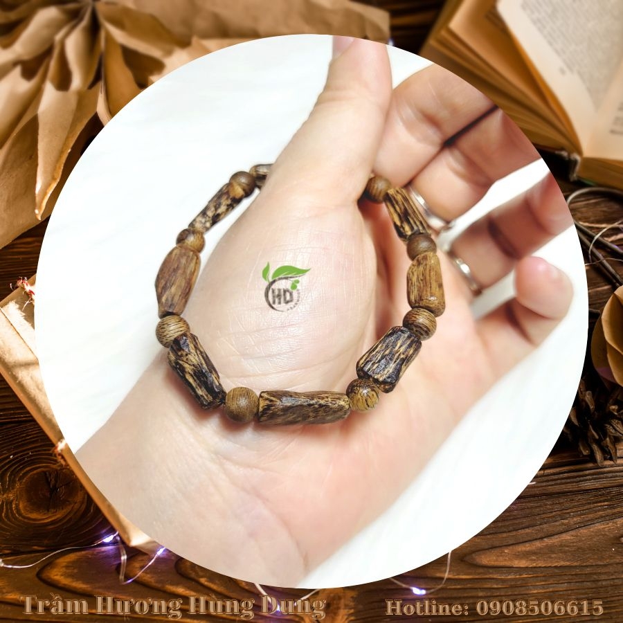 VÒNG TAY GỖ TRẦM HƯƠNG TỰ NHIÊN VÔ ĐỊNH HÌNH NỮ VIP
