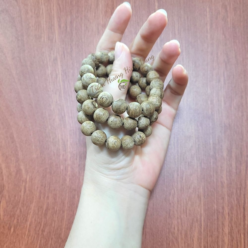 VÒNG TAY TRẦM HƯƠNG TỰ NHIÊN TRÒN TRƠN SIZE 10MM