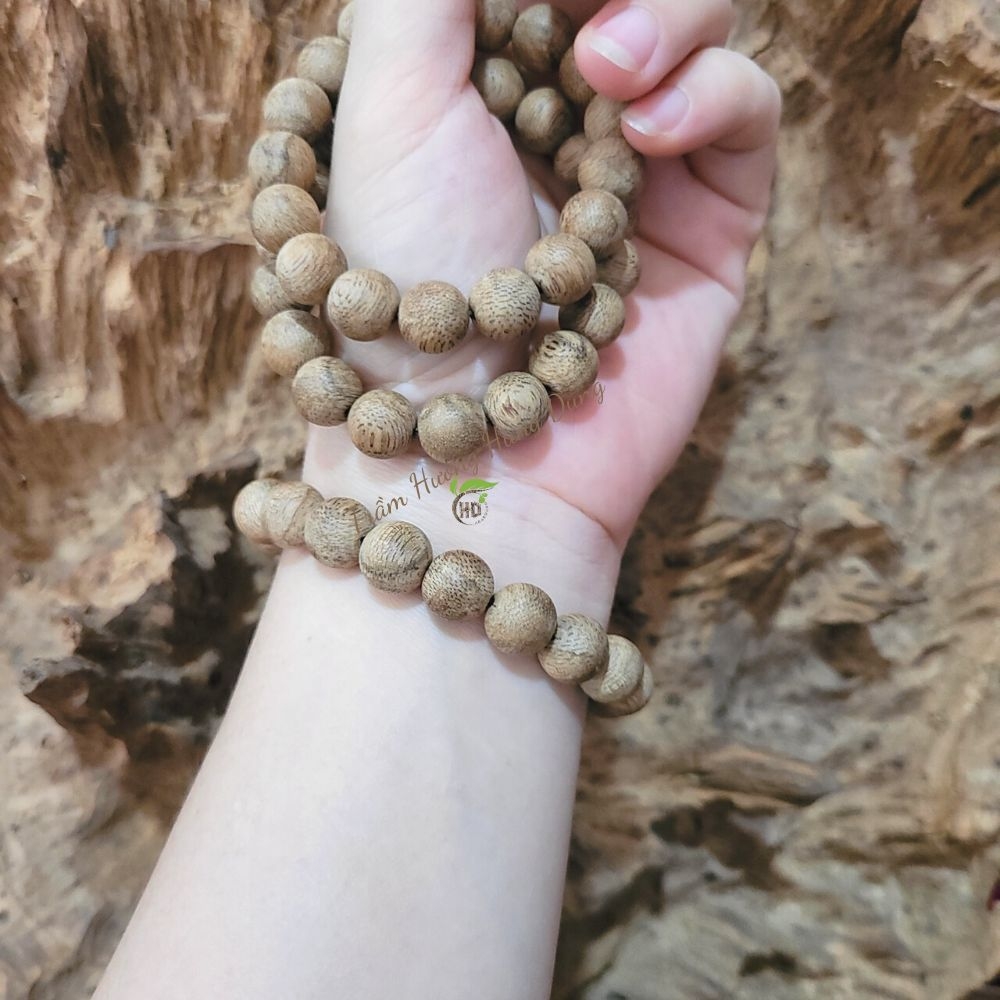 VÒNG TAY TRẦM HƯƠNG TỰ NHIÊN TRÒN TRƠN SIZE 10MM
