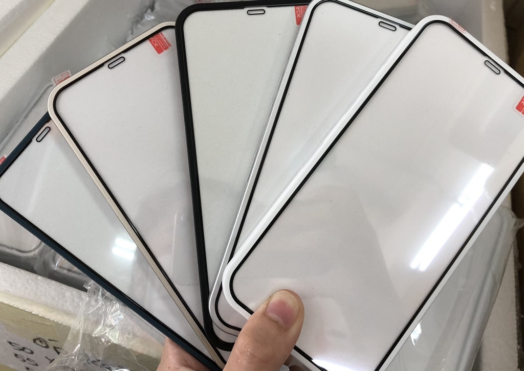 ỐP KÍNH CƯỜNG LỰC DÀNH CHO IPHONE 12PROMAX | phukienrongvang.vn