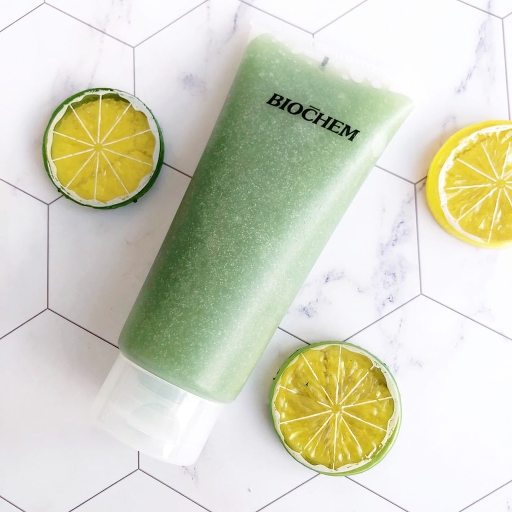 Gel tẩy tế bào chết Biochem chiết xuất hoa quả