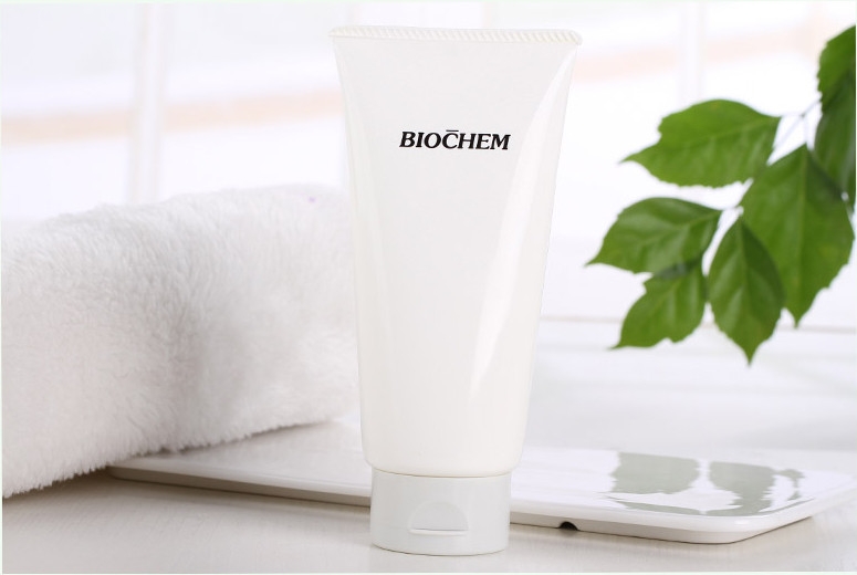 Sữa rửa mặt dành cho da mụn Biochem chiết xuất lá Neem