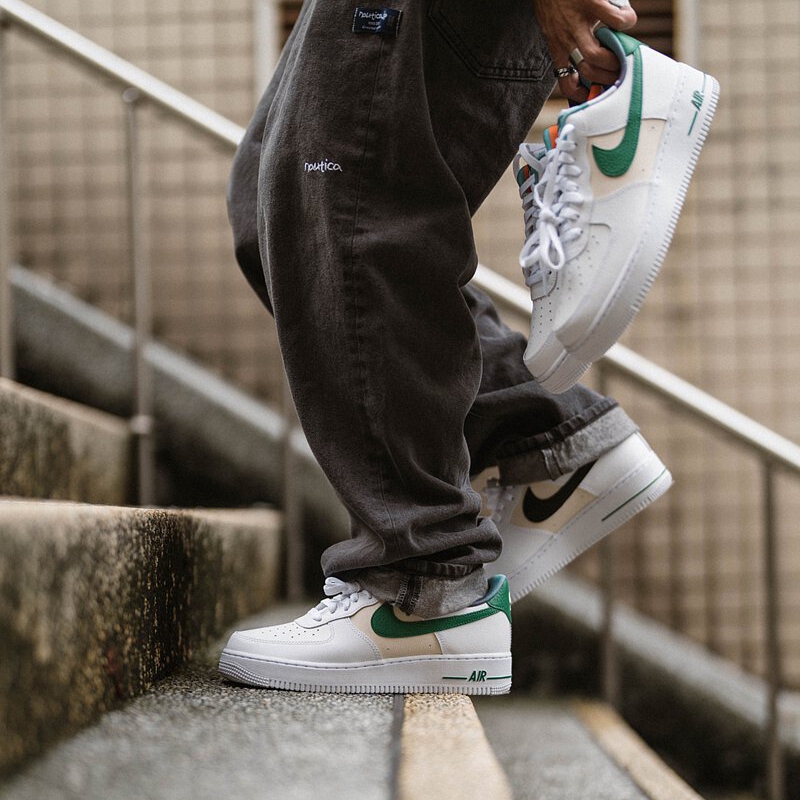 Nike Air Force 1 '07 LV8 'Malachite' 10