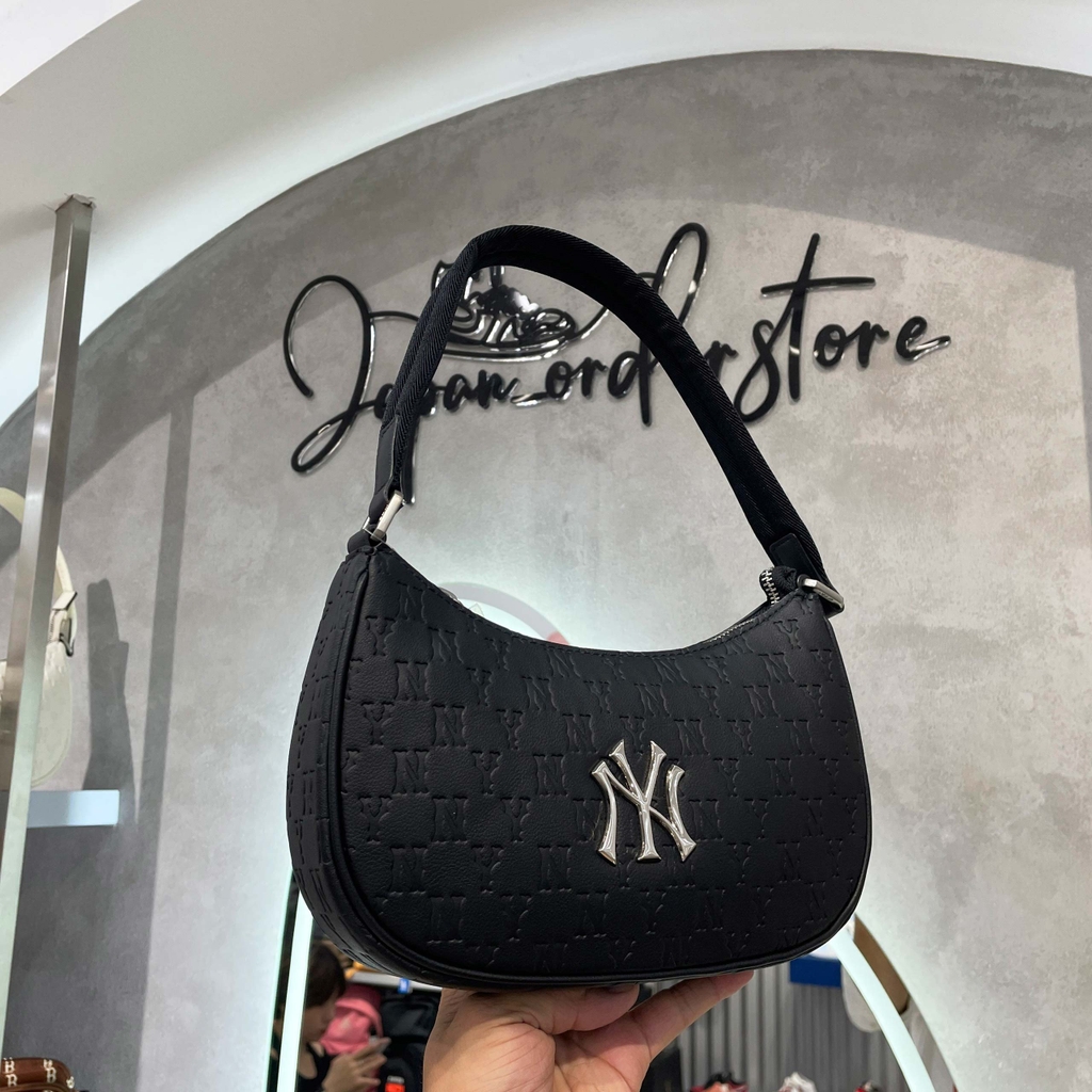 NEW YORK YANKEES Monogram Hobo Bag (Black)