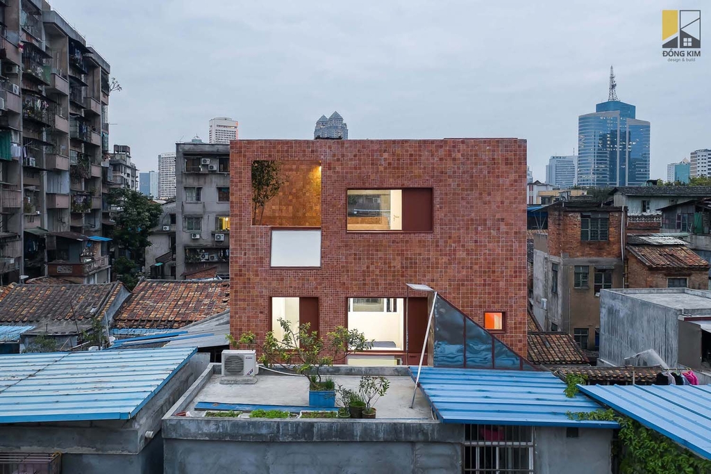 cải tạo ngôi nhà siêu nhỏ trong con hẽm san sát nhau tại quảng châu