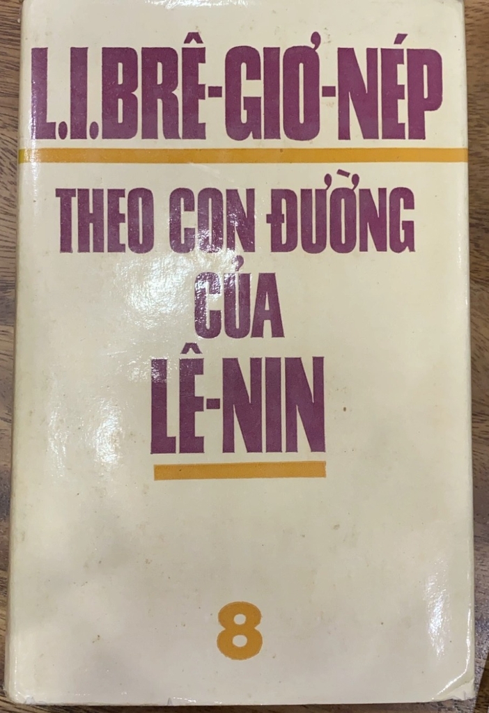 Theo Con Đường Của Lê Nin, Tập 8