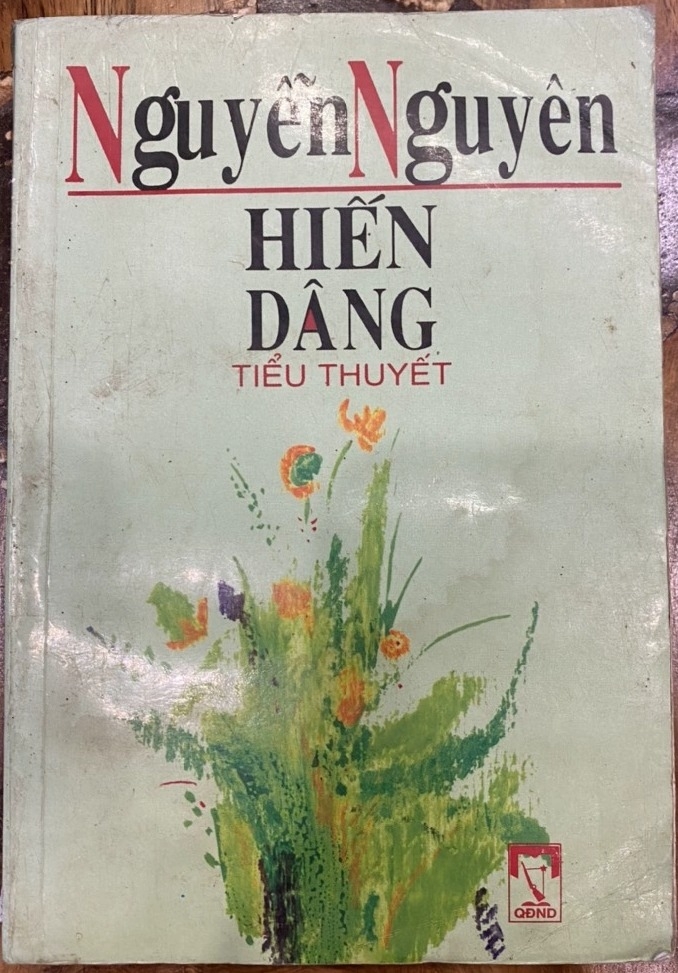 Hiến Dâng