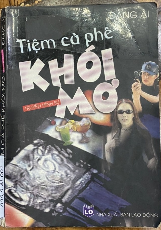 Tiệm Cà Phê Khói Mơ