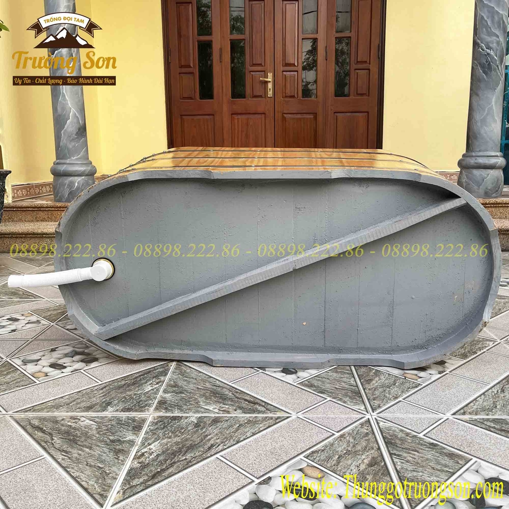 Bồn tắm bằng gỗ thông dáng nằm
