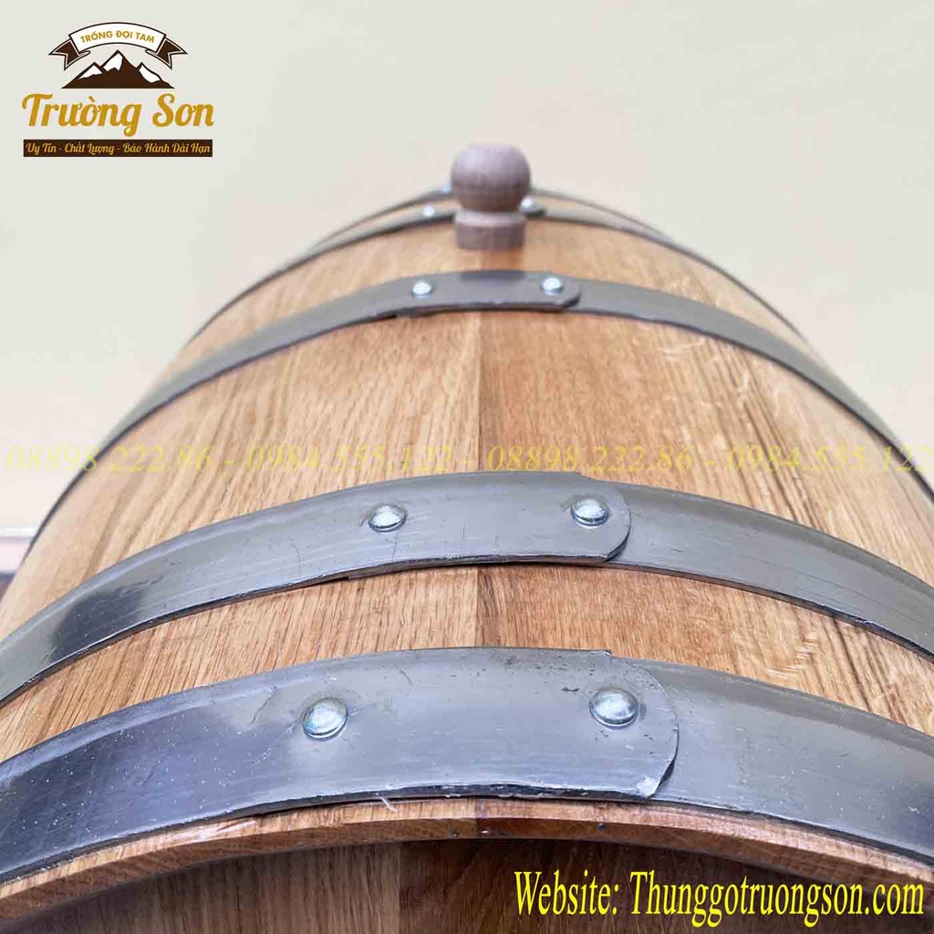 Thùng gỗ sồi 100 lít chân trạm khắc