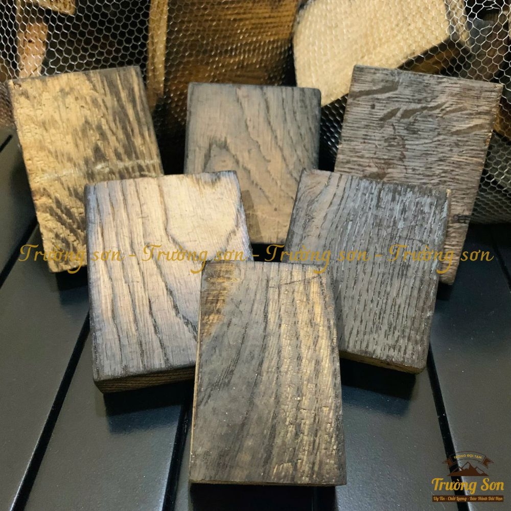 Bán vụn gỗ sồi Nga