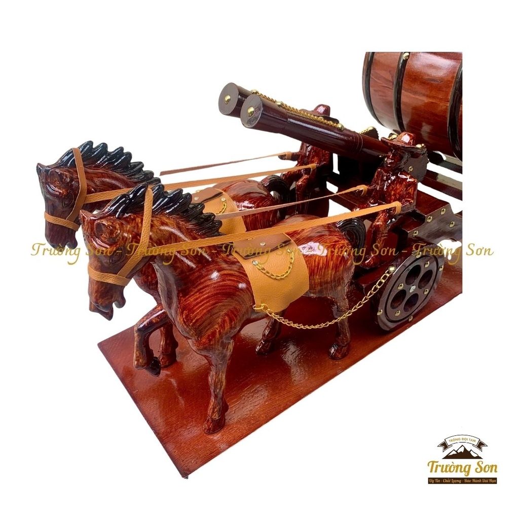 Xe ngựa kéo thùng rượu vang