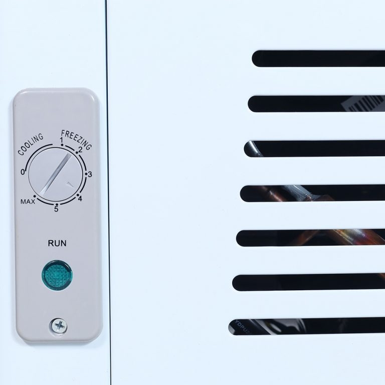 Tủ kem Alaska KC-310 mặt kính cong 310 lít