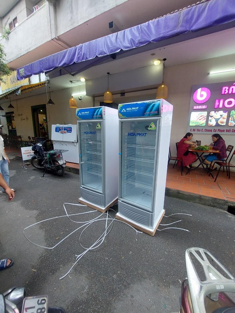 Tủ mát Hòa Phát HSC 700F1R1 700L - dàn lạnh trực tiếp