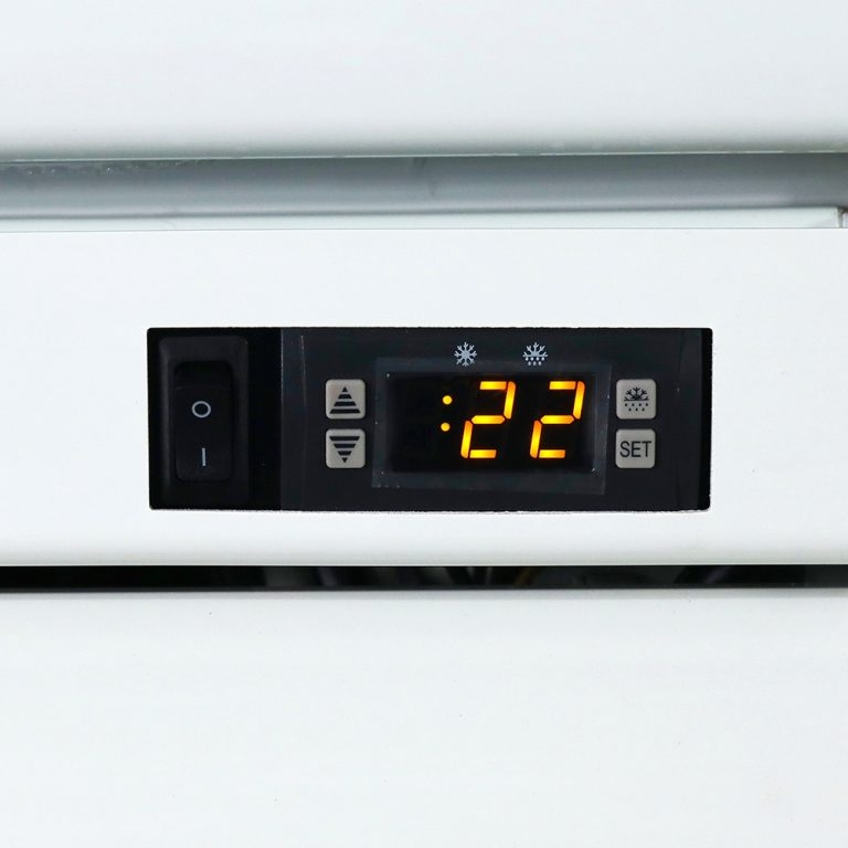 Tủ đông đứng mặt kính Alaska IF-700G2, 700 lít