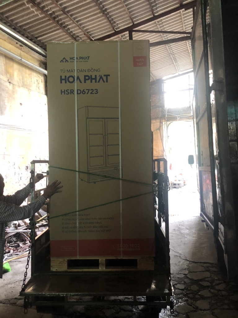 Tủ mát lớn trưng bày Hòa Phát 1 ngăn 2 cánh HSR D6723 900L (long sử dụng trong 723L)
