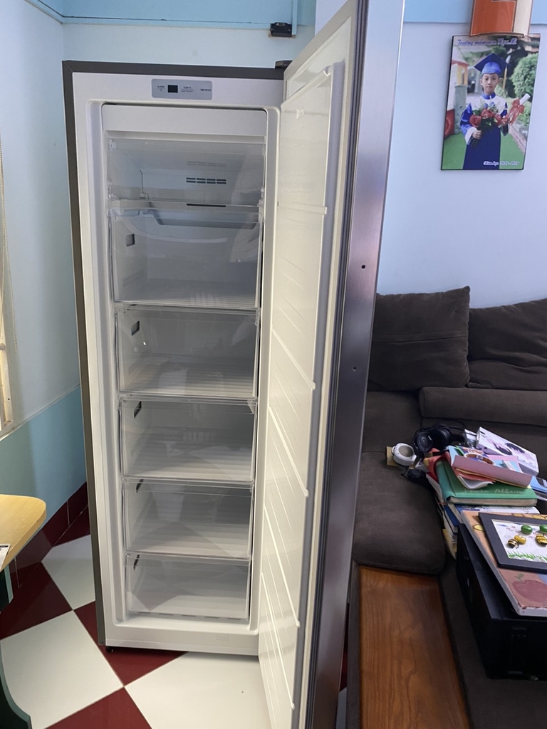 Tủ đông đứng Sumikura SKFU-218 HSN (220 lít) - không đóng tuyết