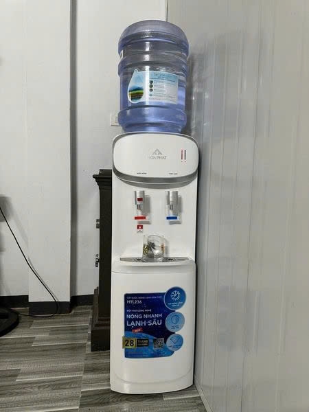 Cây nước nóng lạnh úp bình Hòa Phát HTL236