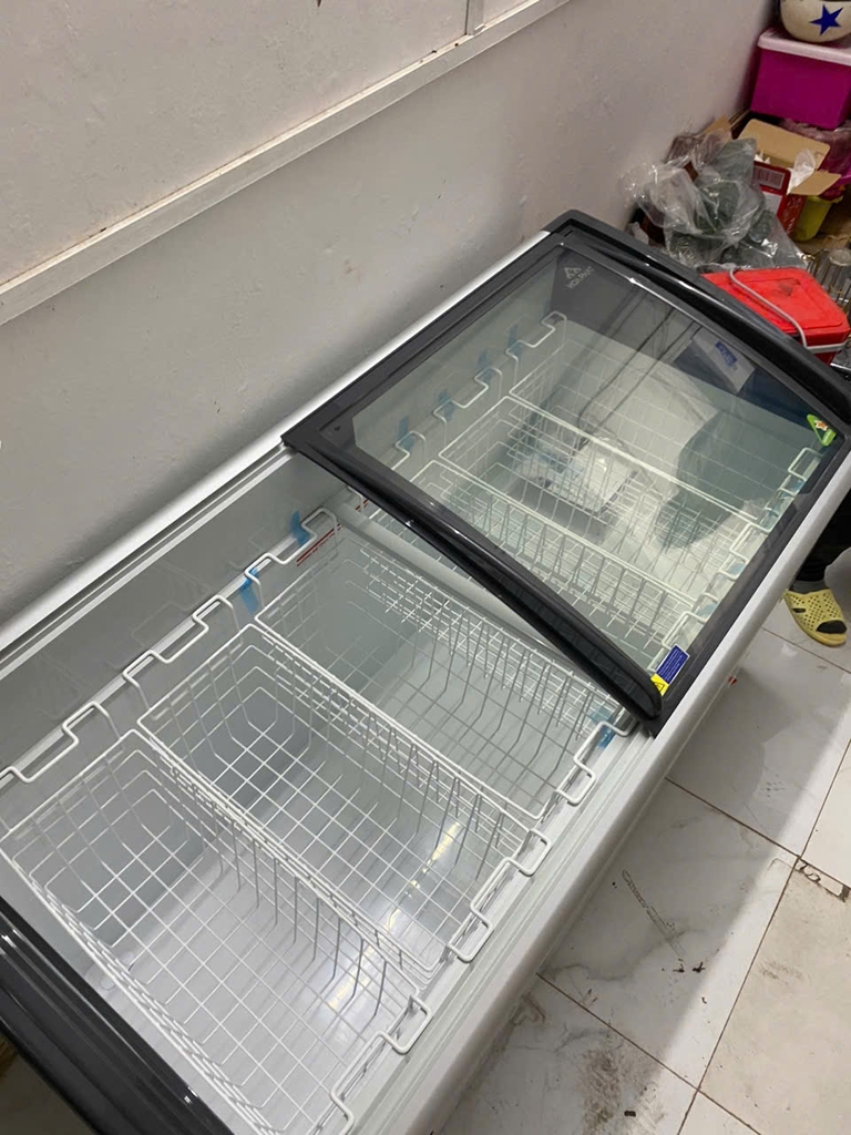 Giao tủ đông kính Hòa Phát HSF AD6451.C1 tại số 101B- D7 Phố 8-3, phường Quỳnh Mai, quận Hai Bà Trưng- Hà Nội