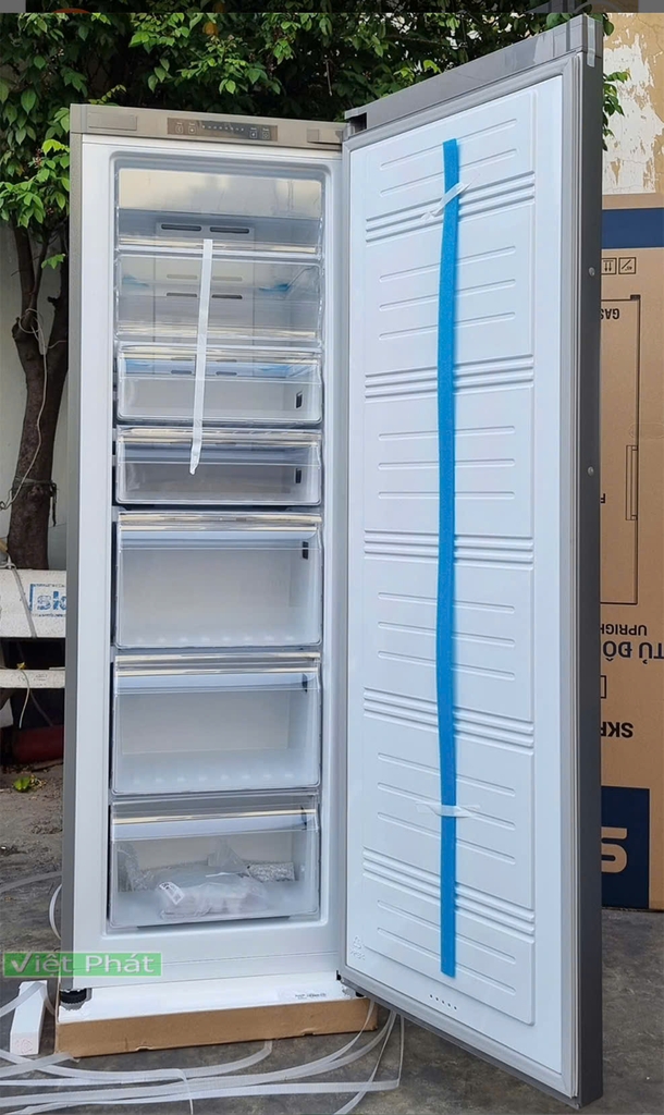 Tủ đông đứng SK Sumikura 300 lít - KHÔNG ĐÓNG TUYẾT