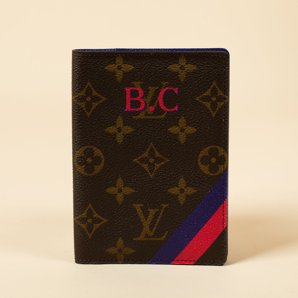 Bìa sổ passport Louis Vuitton - monogram - chữ CM