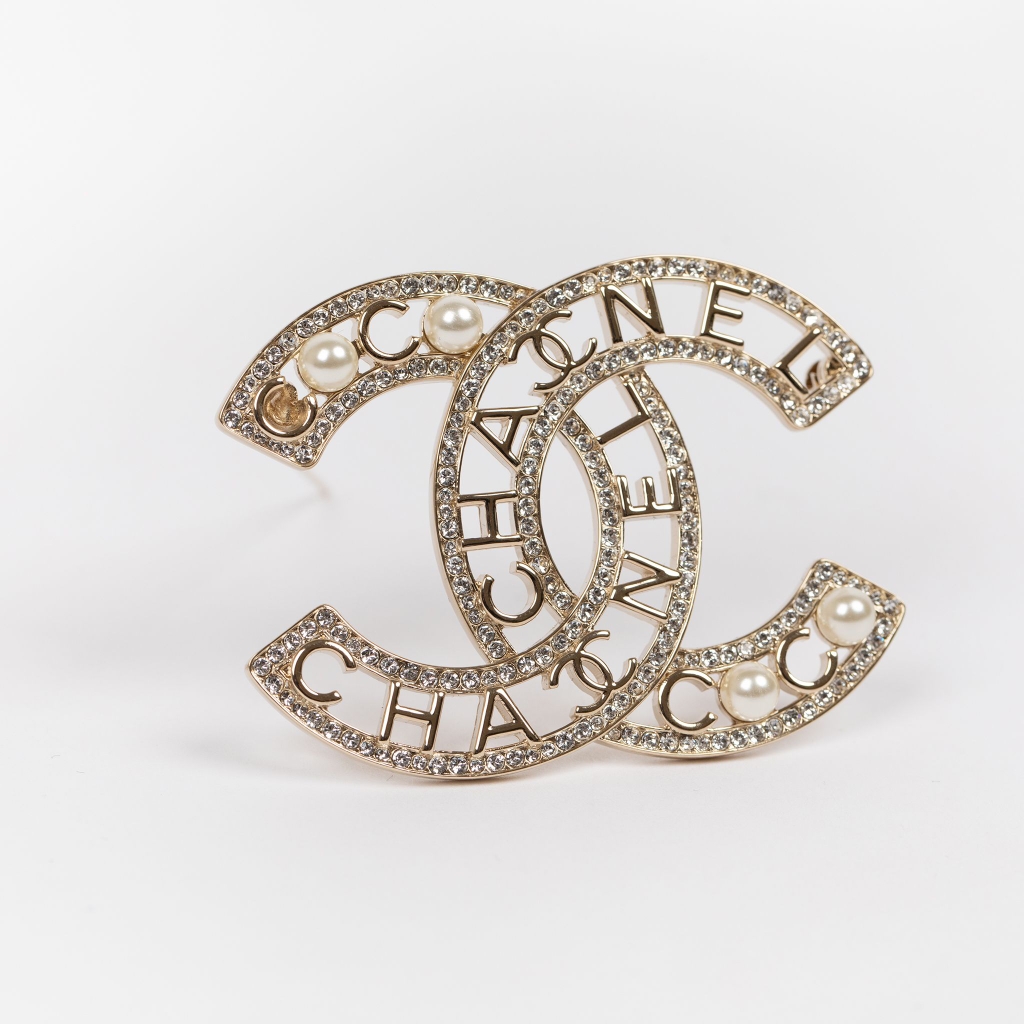 Cài áo Chanel đính đá kim loại ngọc trai logo Chanel Coco | Én shop hàng  hiệu