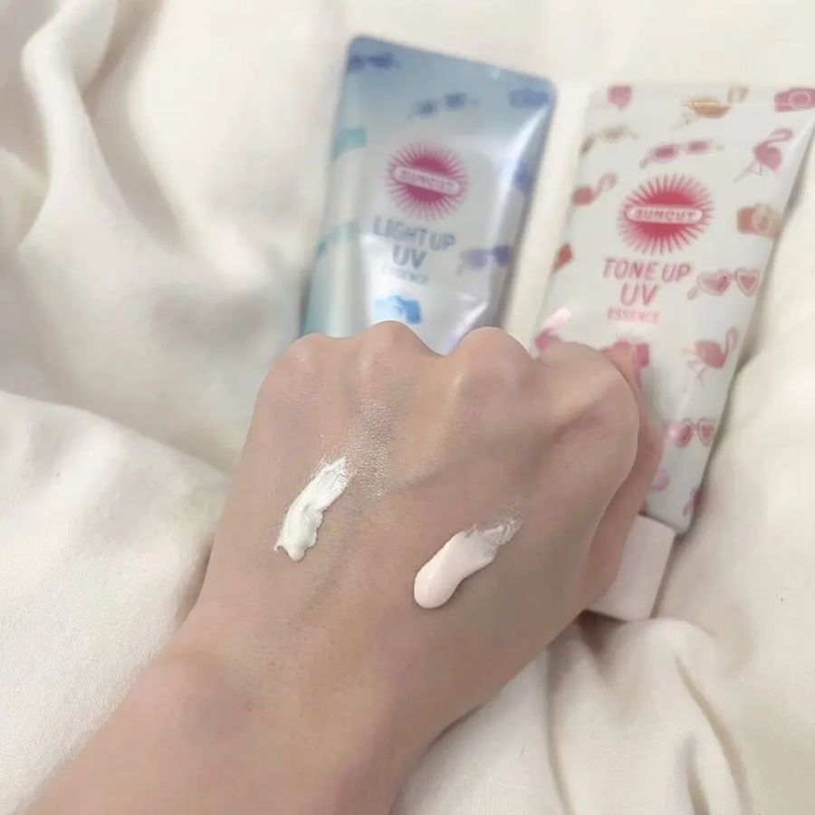 Tinh chất chống nắng sáng da Kose Suncut Light up SPF50+ PA++++ 80g