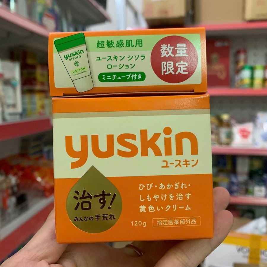 Kem dưỡng ẩm Yuskin trị nứt nẻ tay và vết rạn da 120g + 12g