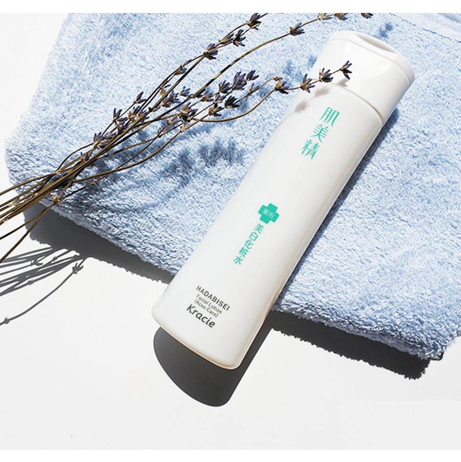 Nước hoa hồng Kracie Hadabisei trị mụn trắng da 200ml