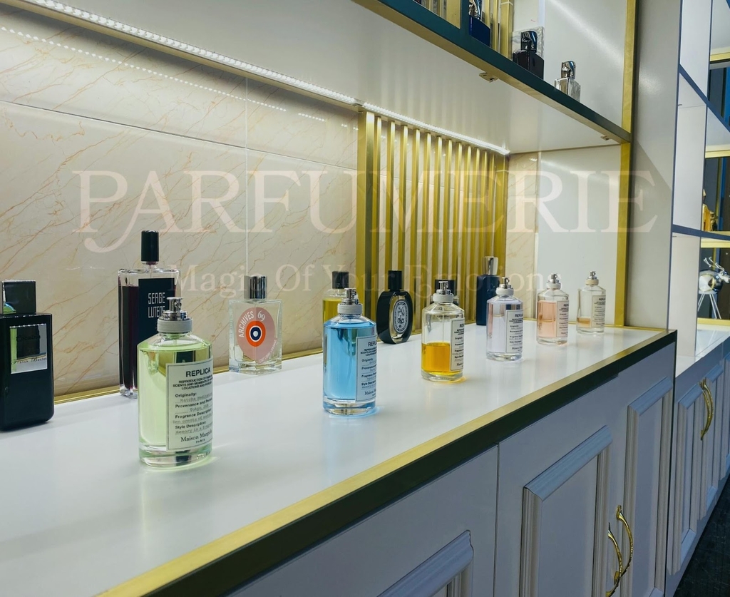 Nước hoa edp và edt là gì? Và nên lựa chọn loại nào? Hãy để Parfumerie.vn gợi ý cho bạn.