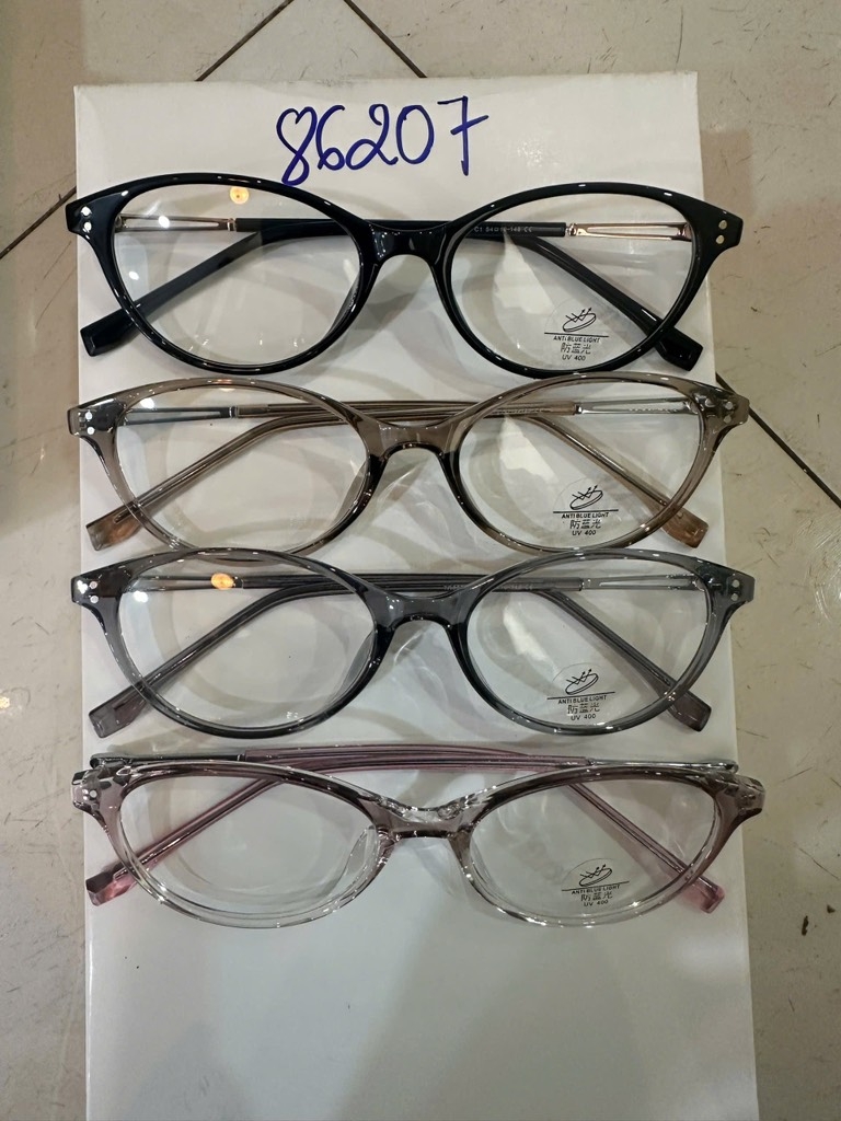 [B472] Gọng kính cận mắt mèo nữ chất liệu nhựa phối kim loại chống gỉ by Eye Center Vietnam