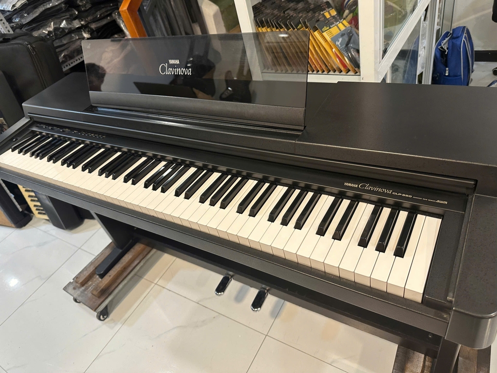 Địa điểm bán piano điện Yamaha CLP-550 chính hãng giá sốc Địa điểm bán piano điện Yamaha CLP-550 chính hãng giá sốc