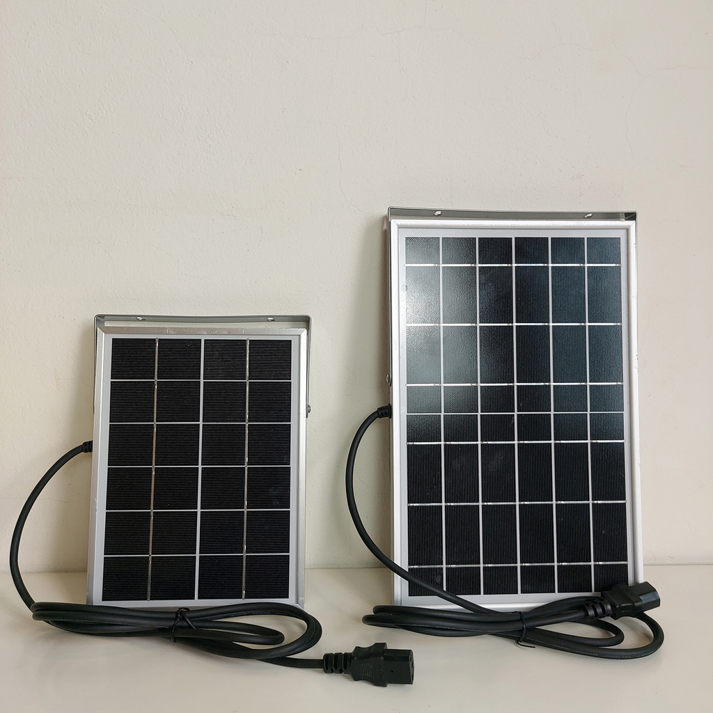 Bộ đèn chống nước NLMT Solar 10m 20 bóng S14
