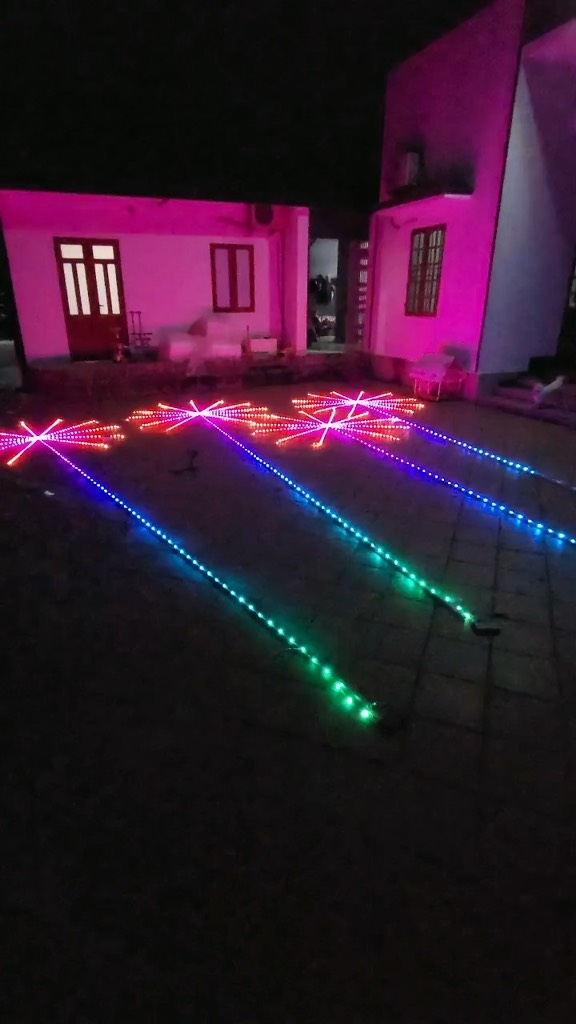 Đèn pháo hoa 2D mẫu mới 2024 11 tia 1m cột 6m