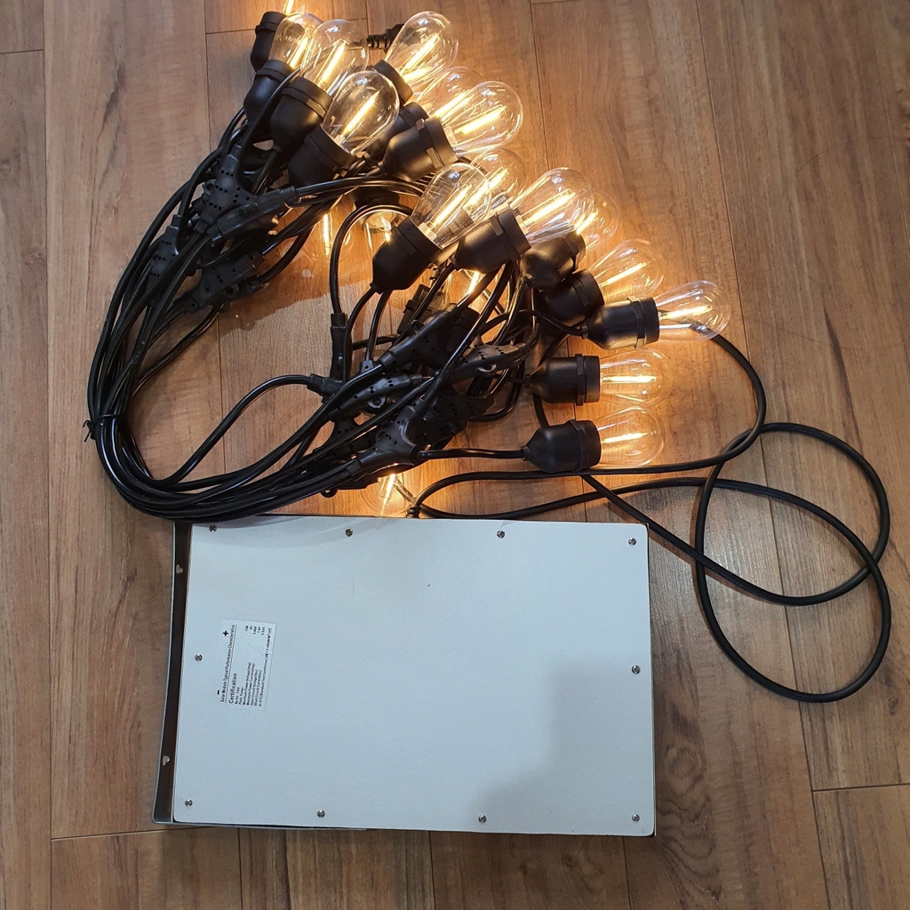 Bộ đèn chống nước NLMT Solar 15m 24 bóng S14