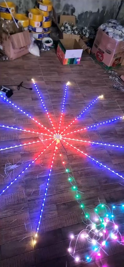 Đèn pháo hoa 2D mẫu mới 2024 11 tia 1m cột 6m