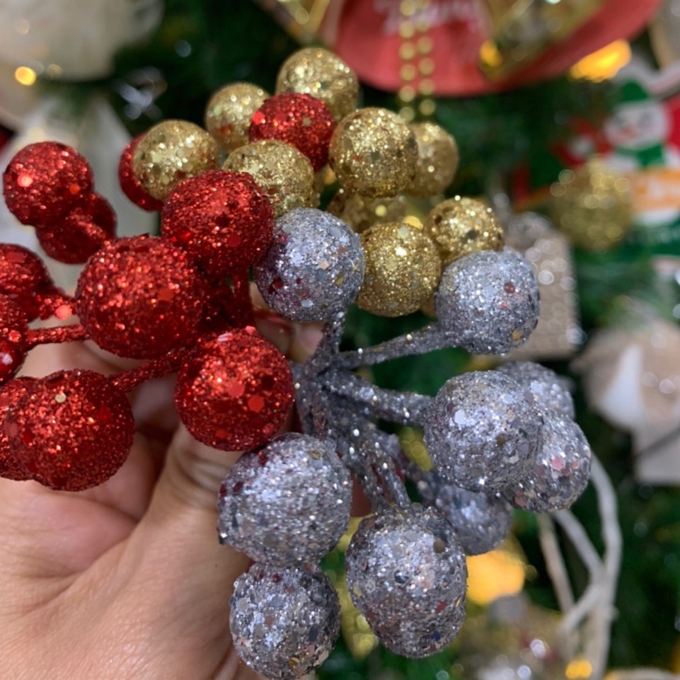 Chùm quả nhũ kim tuyết trang trí