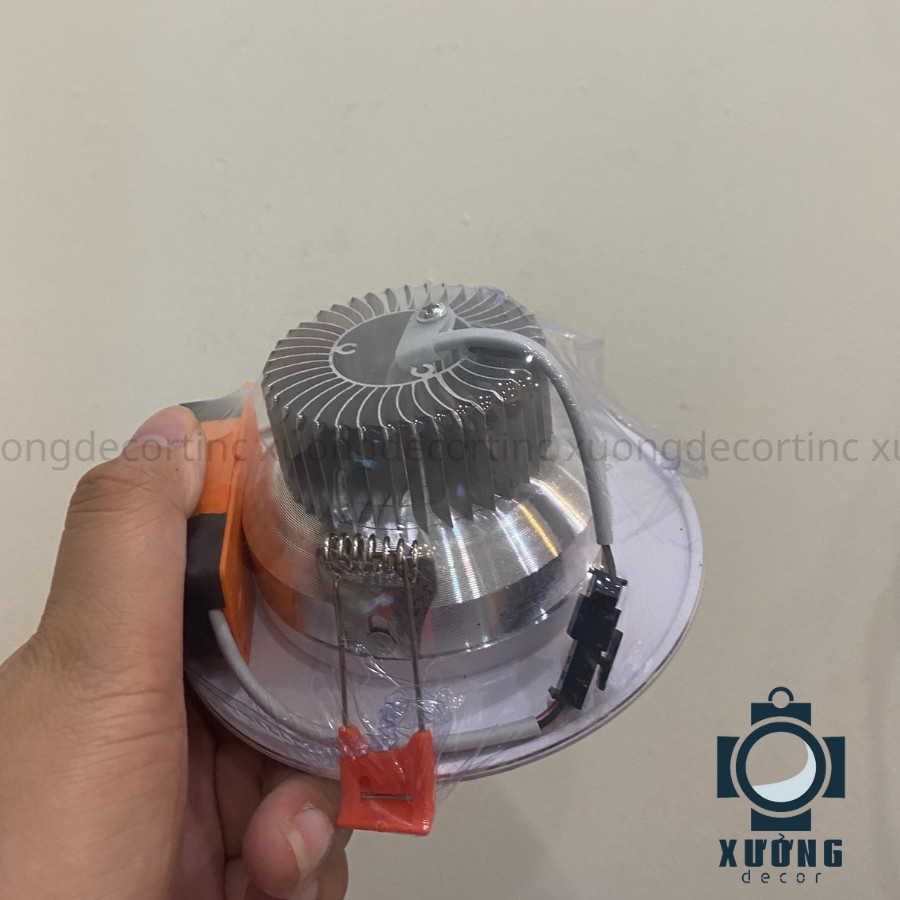 Đèn led âm trần đế tản