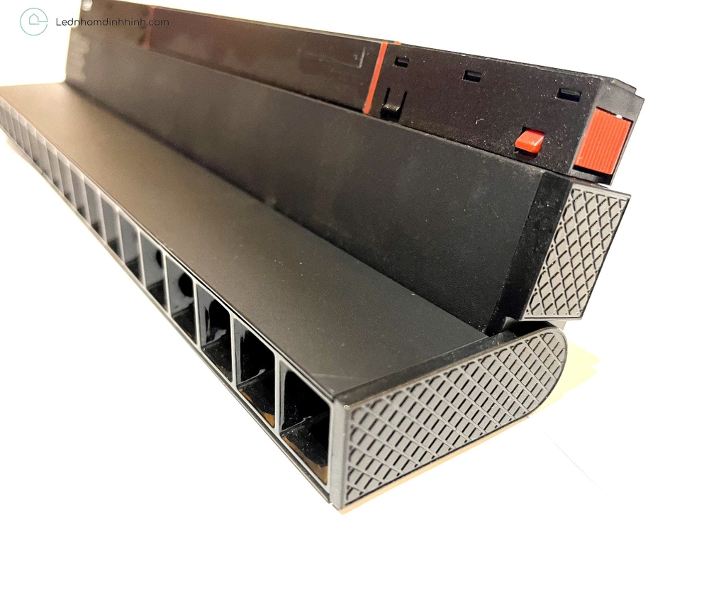 Đèn led hệ ray nam châm