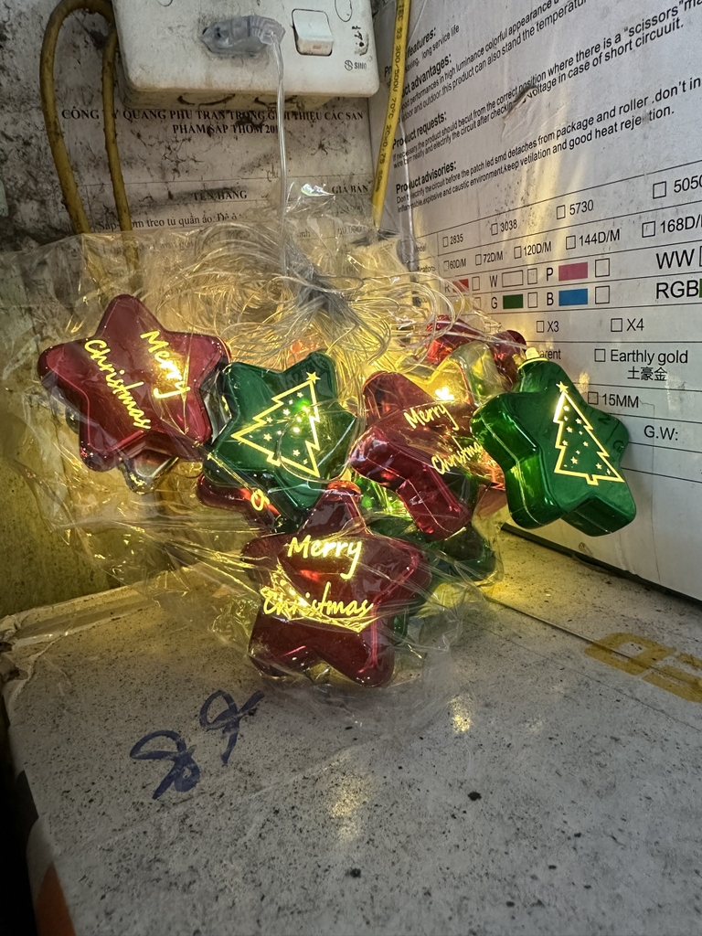 Đèn sao trang trí Noel 5m 18 bóng
