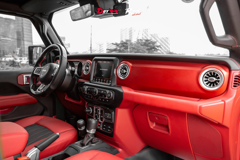  BỌC DA BÒ NHẬP Ý- ĐỔI MÀU TOÀN BỘ XE JEEP SANG TRỌNG MÀ CÁ TÍNH