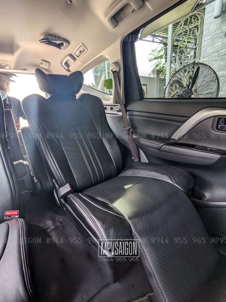 Độ ghế Limousine chỉnh điện matxa Mitsubishi Pajero