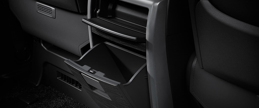 TOYOTA ALPHARD NÂNG CẤP BẢN 4 CHỖ LM CÓ VÁCH NGĂN