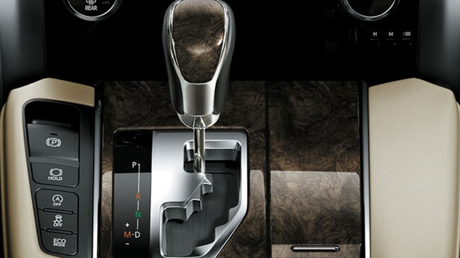 TOYOTA ALPHARD NÂNG CẤP BẢN 4 CHỖ LM CÓ VÁCH NGĂN