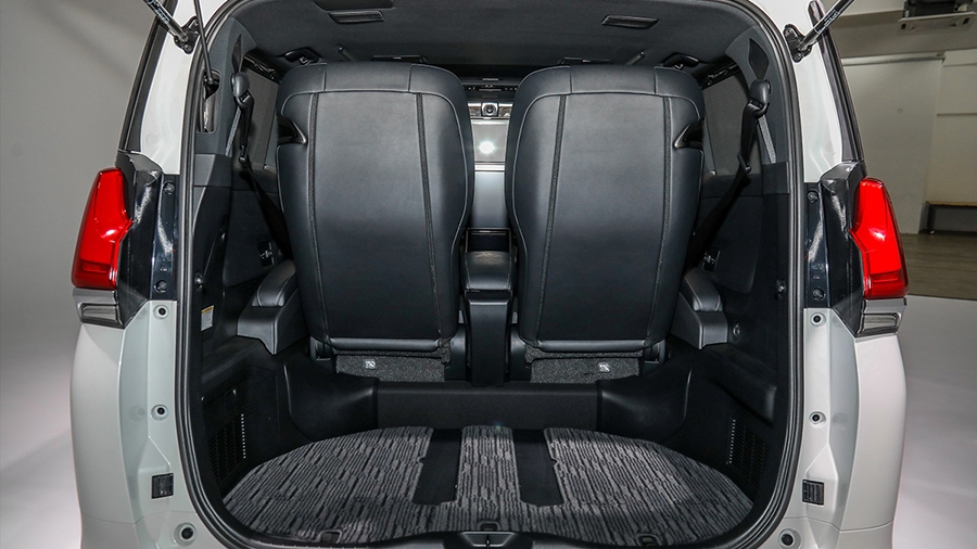 TOYOTA ALPHARD NÂNG CẤP BẢN 4 CHỖ LM CÓ VÁCH NGĂN